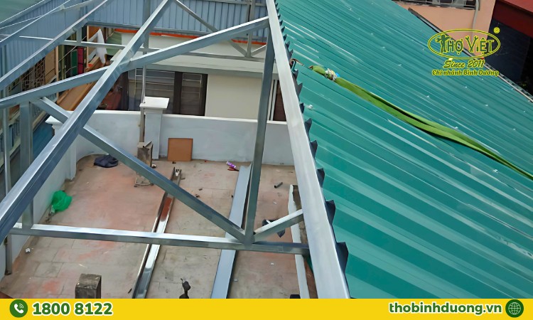 Thợ Bình Dương cam kết bảo hành dài hạn cho dịch vụ thay mái tôn Dĩ An