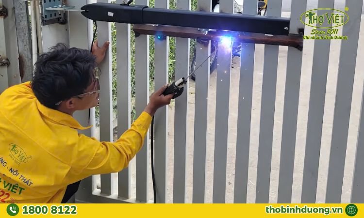 Bảng giá sửa cửa sắt tại Bình Dương