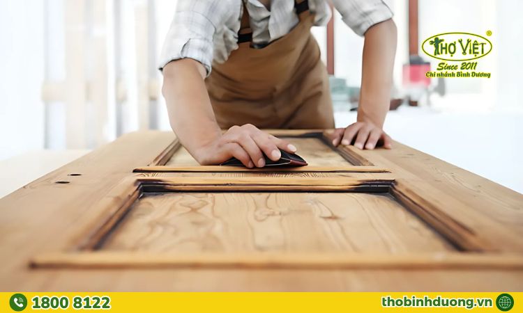 Sơn vá, sửa chữa cửa gỗ Bình Dương