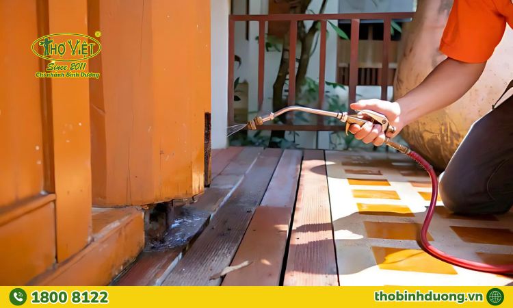 Mẹo bảo quản cửa gỗ sau sơn mới