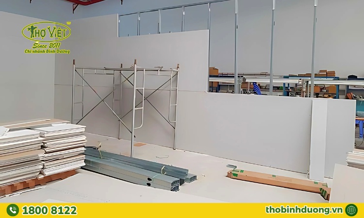 Yếu tố ảnh hưởng chi phí thi công tấm thạch cao Bình Dương