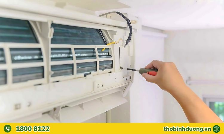 Các yếu tố ảnh hưởng chi phí sửa máy lạnh Thuận An