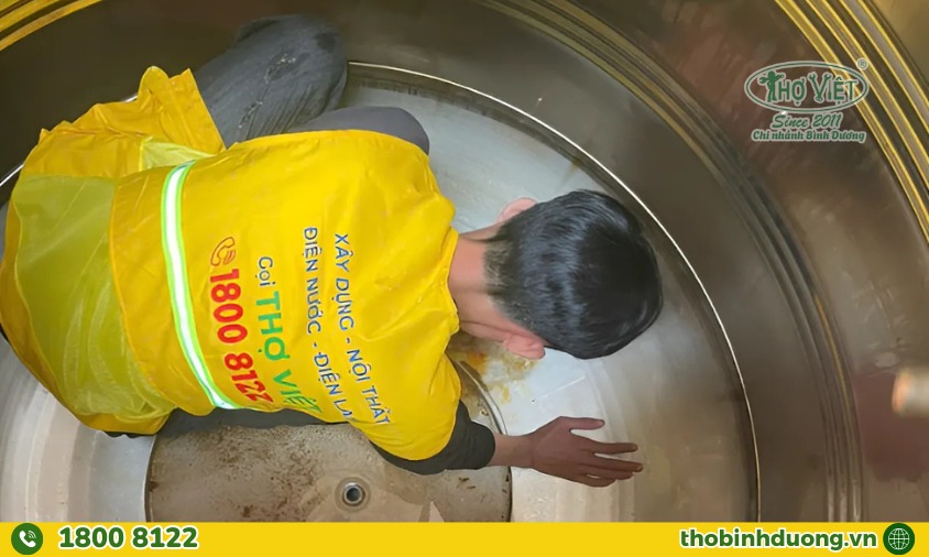 Vệ sinh bồn nước inox cho KCN và nhà máy