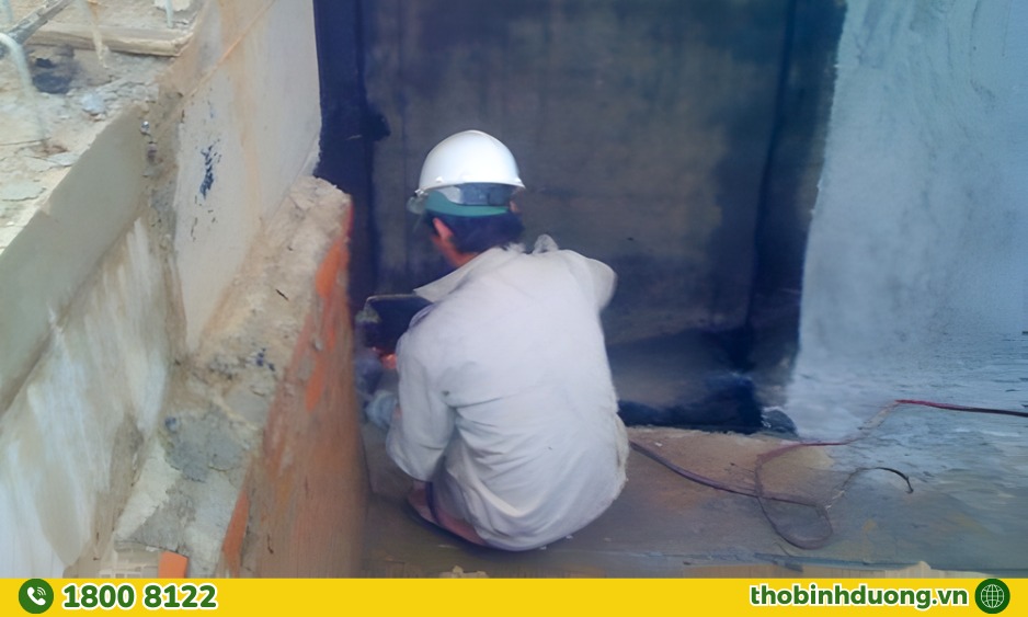 Sử dụng Sika hoặc vật liệu gốc Xi măng Polymer chống thấm hố thang máy