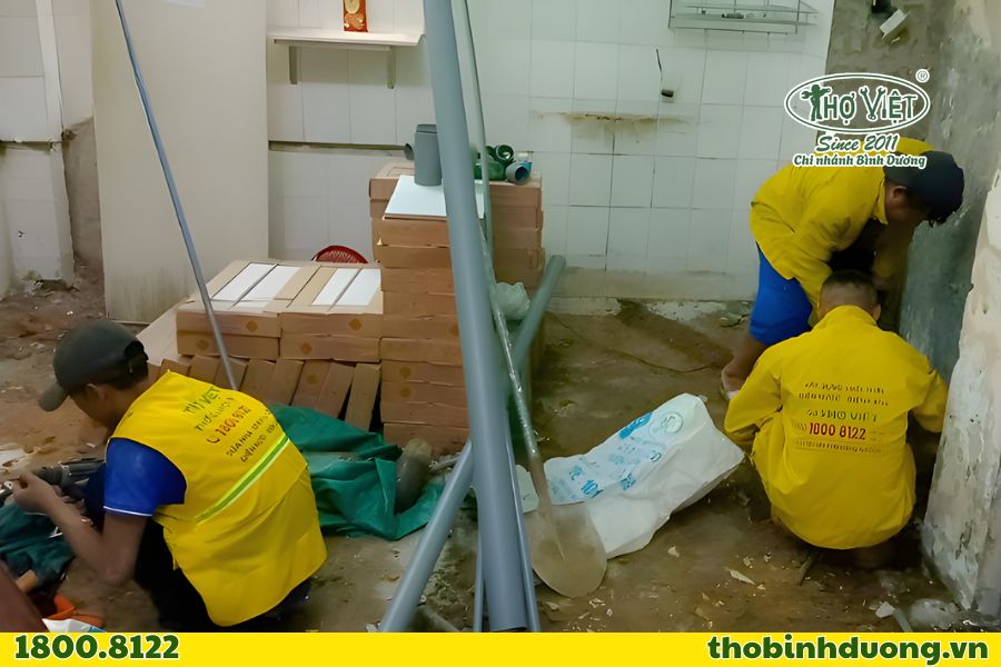 Ốp lát gạch, lát nền và cải tạo điện nước