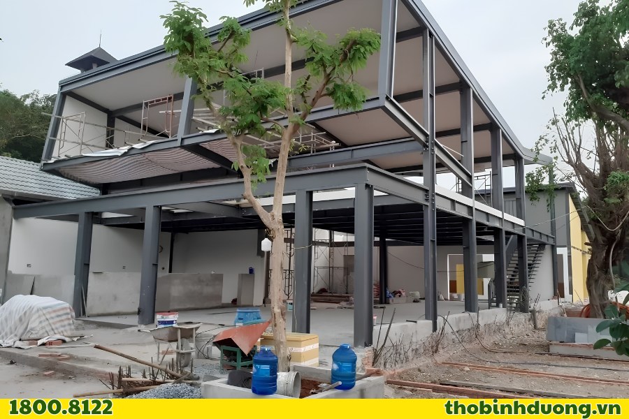 Khu vực thi công nhà tiền chế Bình Thắng