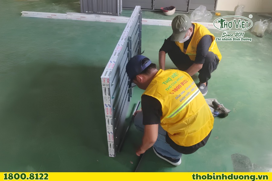 Thợ Bình Dương chuyên sửa cửa nhôm kính