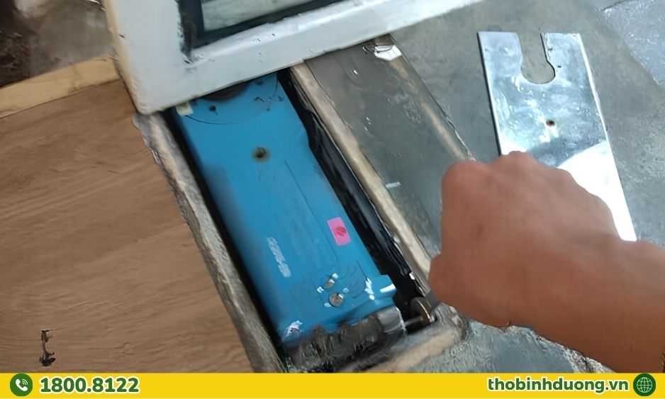 Khu vực thợ sửa cửa kính cường lực Bến Cát