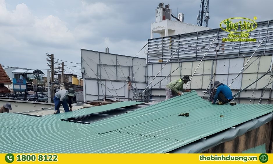 Khu vực dịch vụ thay mái tôn